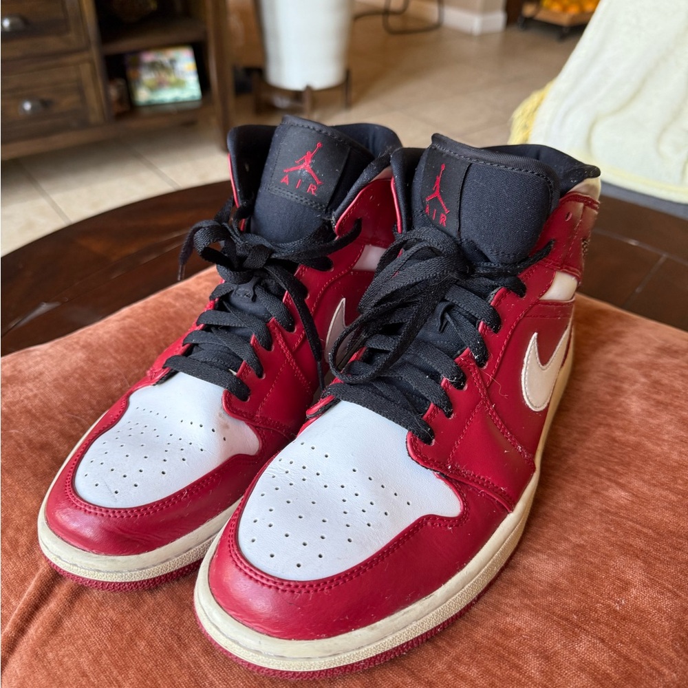 Jordan Sneakers with Black Lining